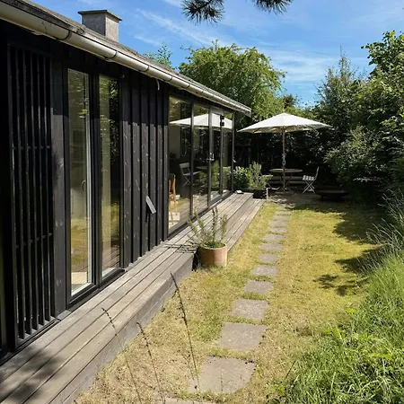 Terrace With A Sea Peek 500 Meters From The Feriehus Ordrup